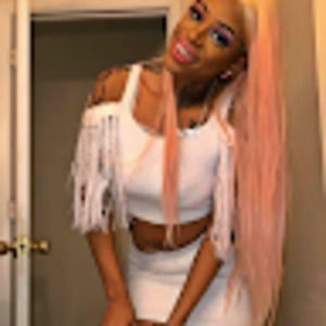 Meet your Posher, Cupcake